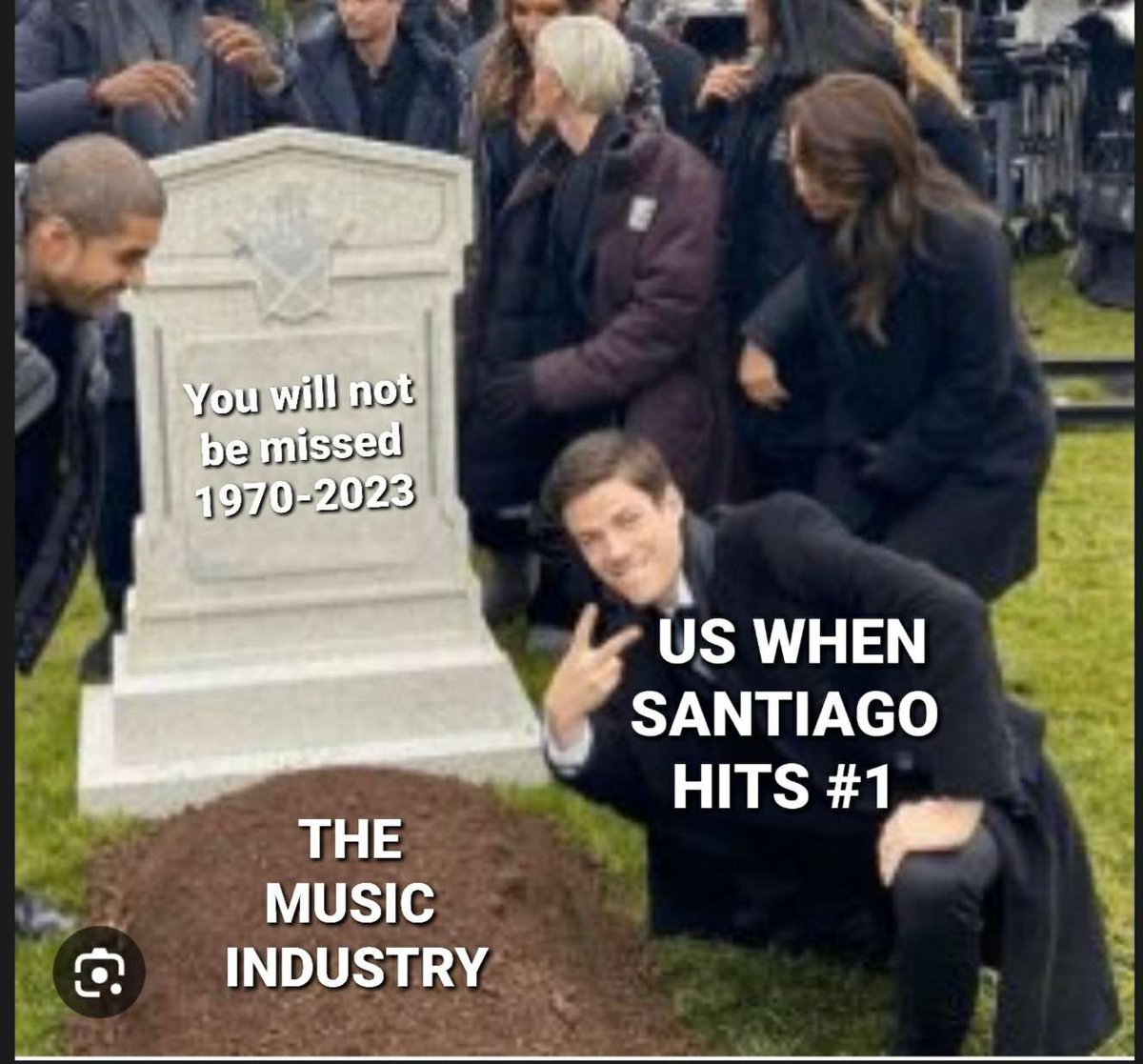 Lmao nah the fans are hilarious for makin these