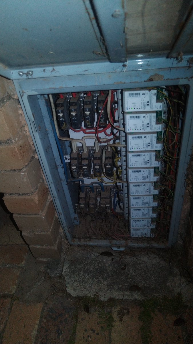 macheros23's tweet photo. @CityPowerJhb its me... Hi... Honeydewridge resodential estate II wilgeheuwel wyoming has a problem.. Please send help only 6 of us no power https://t.co/IM4a7aOnMP