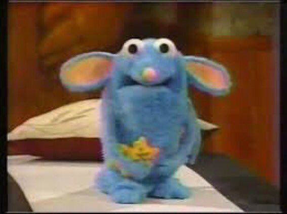 ucodumpstermeme's tweet photo. Freshmen when they see the parking lot https://t.co/rMtdKtWrby