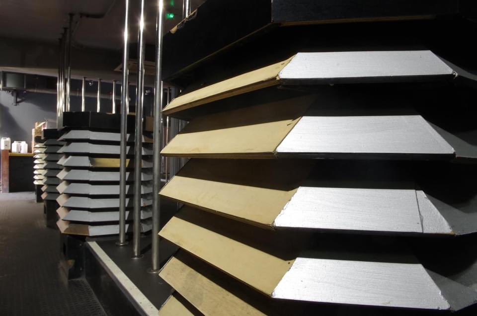 MrDavidTravis's tweet image. The original Beehive speakers from 1973 @snobsnightclub Paradise Circus, Birmingham
Photo:Dave Travis
#Snobs #Birmingham #1970s