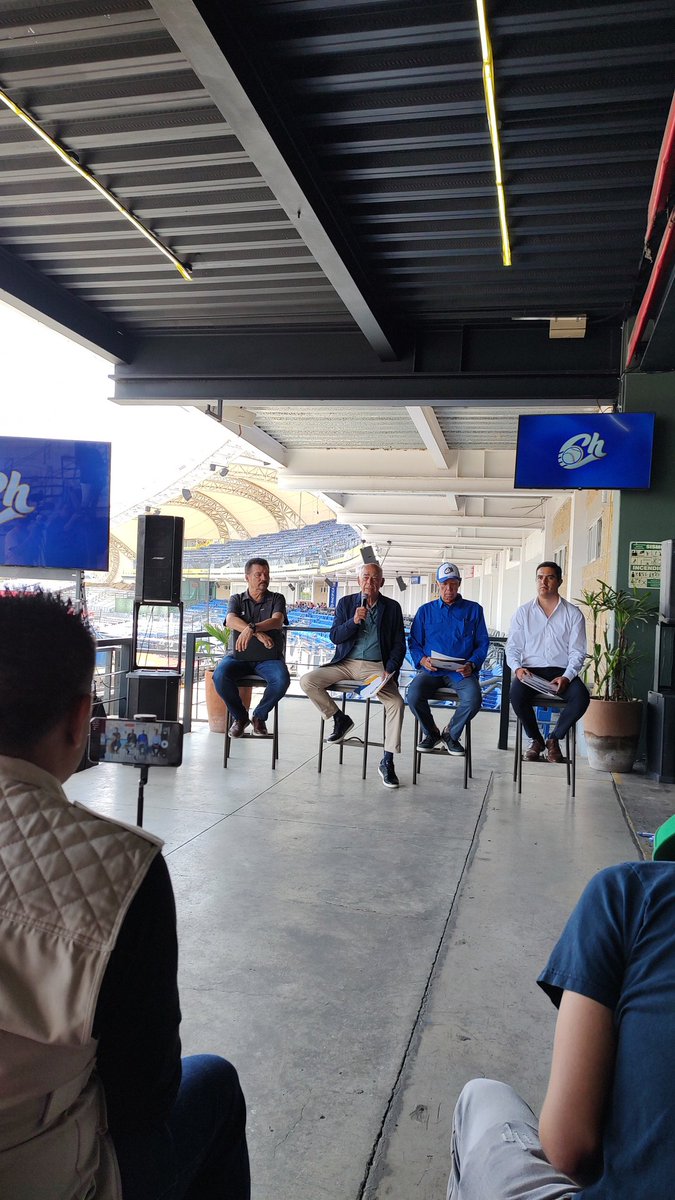 EmmanuelGL92's tweet photo. @charrosbeisbol  presenta a Alan Trejo y a Humberto Castellanos como refuerzos de cara a la temporada 2023-2024 de la @Liga_Arco 
 #Charros https://t.co/kwrHL1r1eu