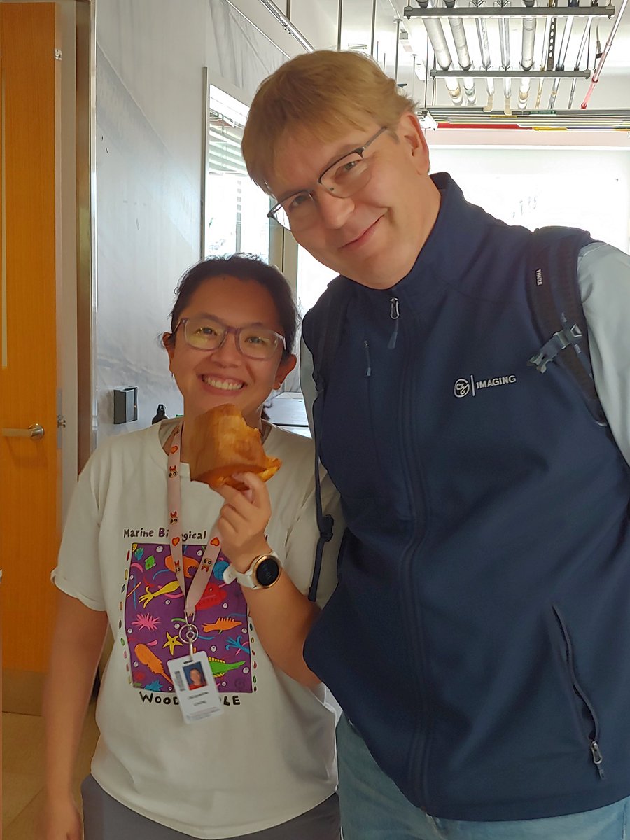 Alison North (@alisonjnorth) on Twitter photo Jacqueline Leung celebrates her #OMIBS2023 lecture in a suitable way with co-director Joerg <a href="/bewersdorflab/">Bewersdorf Lab</a> ... eating a popover from Pie-in-the-sky! Jacqueline Leung celebrates her #OMIBS2023 lecture in a suitable way with co-director Joerg <a href="/bewersdorflab/">Bewersdorf Lab</a> ... eating a popover from Pie-in-the-sky!
