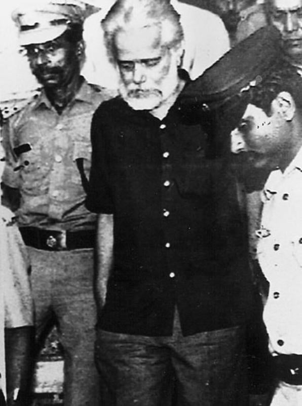 Amit_Chheda1984's tweet photo. @INCIndia Please answer these three simple questions.
1. Who is this great gentleman? and 
2. What's his contribution? and
3. What treatment has he got from govt.? https://t.co/Y6Q2tw2zzD