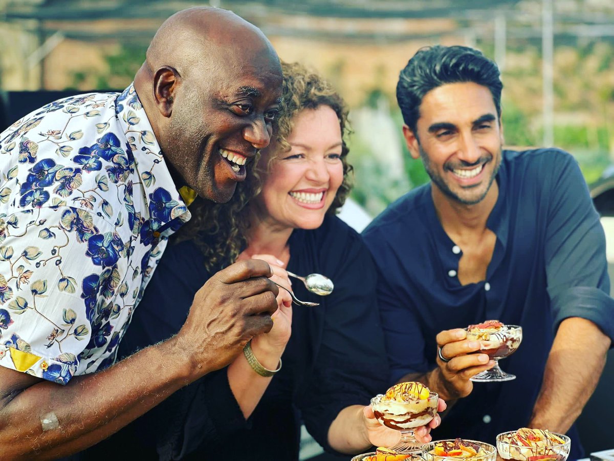 YvonneCobbYumma's tweet photo. Had a magical day being with #AinsleyHarriot &amp; #doctorskitchen at #tyntesfield Ainsley truly made me feel at ease &amp; was very attentive to my communication needs, &amp; Ruby was a real pleasure to work with. Thanks also to my pro interpreters Pascale  &amp; Nikki C. We all rock! https://t.co/WPcriS4PIz
