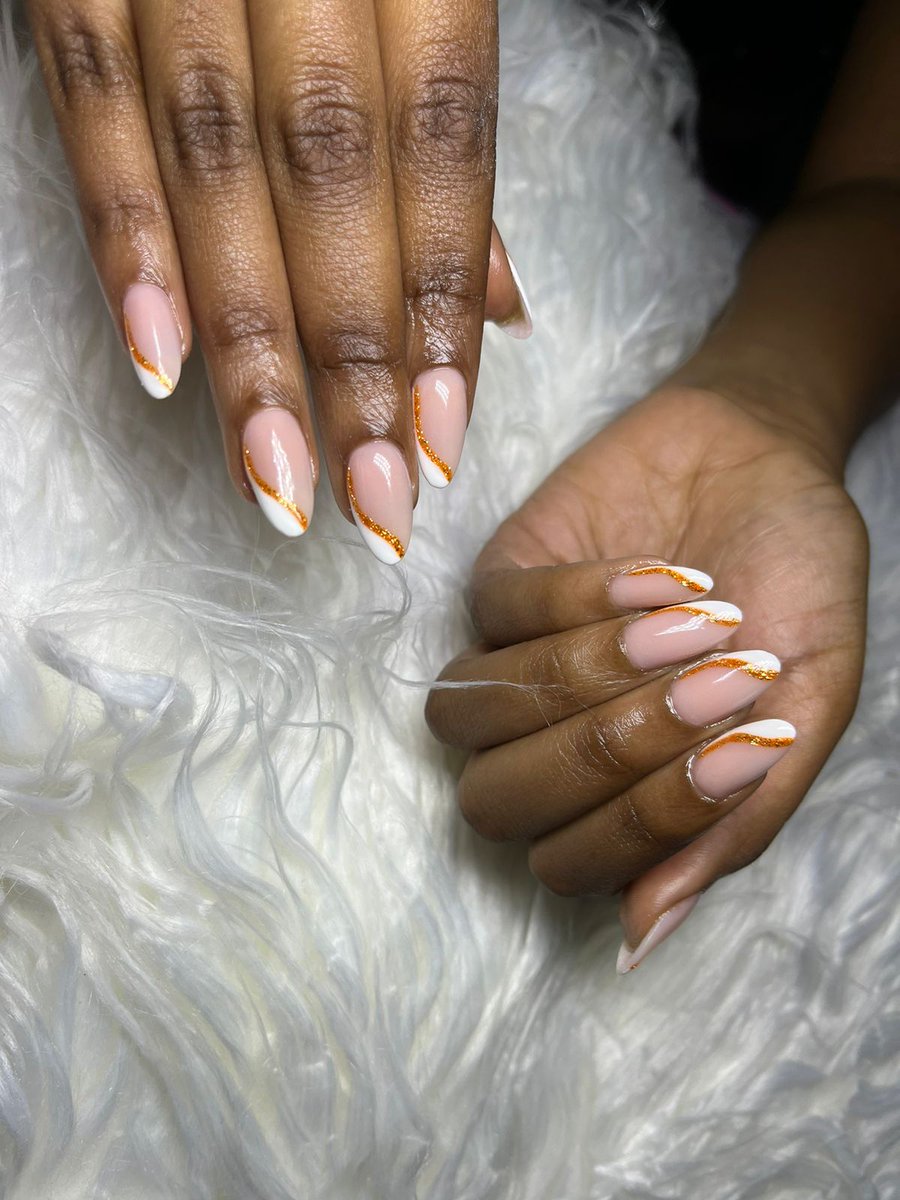 ObedienceSwirri's tweet photo. Nailsbyobi,  please like and retweet am based at 28 biccard street braamfontein, directly opposite Pedros upstairs shop 14. Call/WhatsApp 0630130125 for appointments. #GirlsTalkZa #GirlsTalk #braamnails #nails #GirlsTalkZa #nails https://t.co/1yFpU36YOj