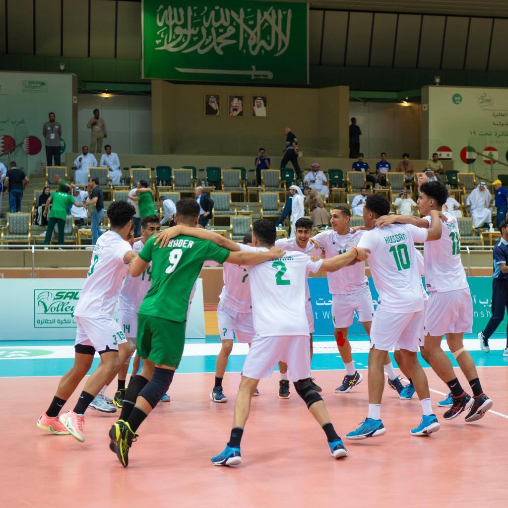 khaebry15's tweet photo. 🇸🇦🇸🇦🇸🇦🇸🇦🇸🇦🇸🇦🇸🇦🇸🇦🇸🇦🇸🇦🇸🇦🇸🇦

منتخبنا الوطني للناشئين  ينتظر وقفة جماهير الوطن في نهائي كأس آسيا للكرة الطائرة امام منتخب البحرين عند الساعة الخامسة عصر على صالة وزارة الرياضة بجدة.
باذن الله ثم حضوركم منتخبا قادر على تحقيق  الذهب حضوركم يكمل فرحه الابطال 

💚💚💚💚💚💚💚💚💚💚💚💚 https://t.co/P0h0OemGAn