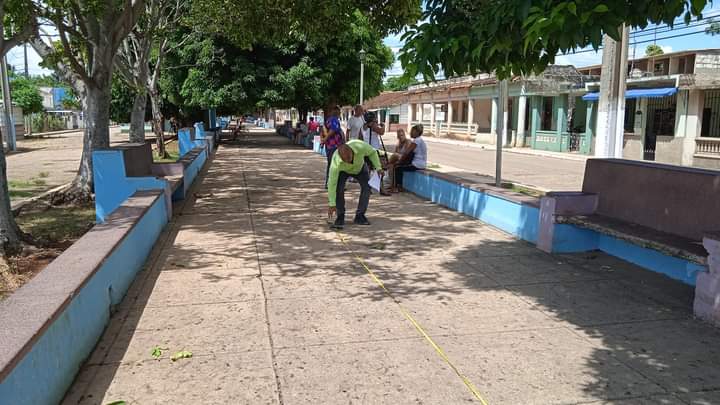gpppmatanzas's tweet photo. La CNA Habytal trabaja en el proyecto de remodelación del paseo de #UnionDeReyes una de las obras que se priorizan aquí como parte de las transformaciones para mejorar el entorno comunitario. #RadioUnion #UnionEnVictoria #Matanzas
📝📸Yaudel Rodríguez https://t.co/IizI4y6Dru