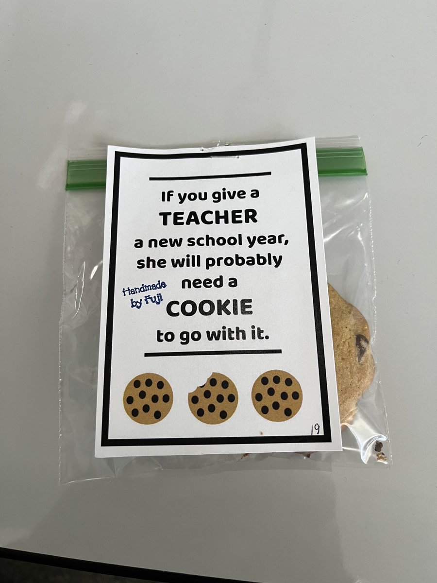 What a welcome back treat from our amazing librarian, Ms. Asprion! We can’t wait to come visit the library to check out a book. #librarians #loveofreading ⁦<a href="/NarancaMustangs/">Naranca Elementary School</a>⁩ ⁦<a href="/CajonValleyUSD/">CajonValleyUSD</a>⁩