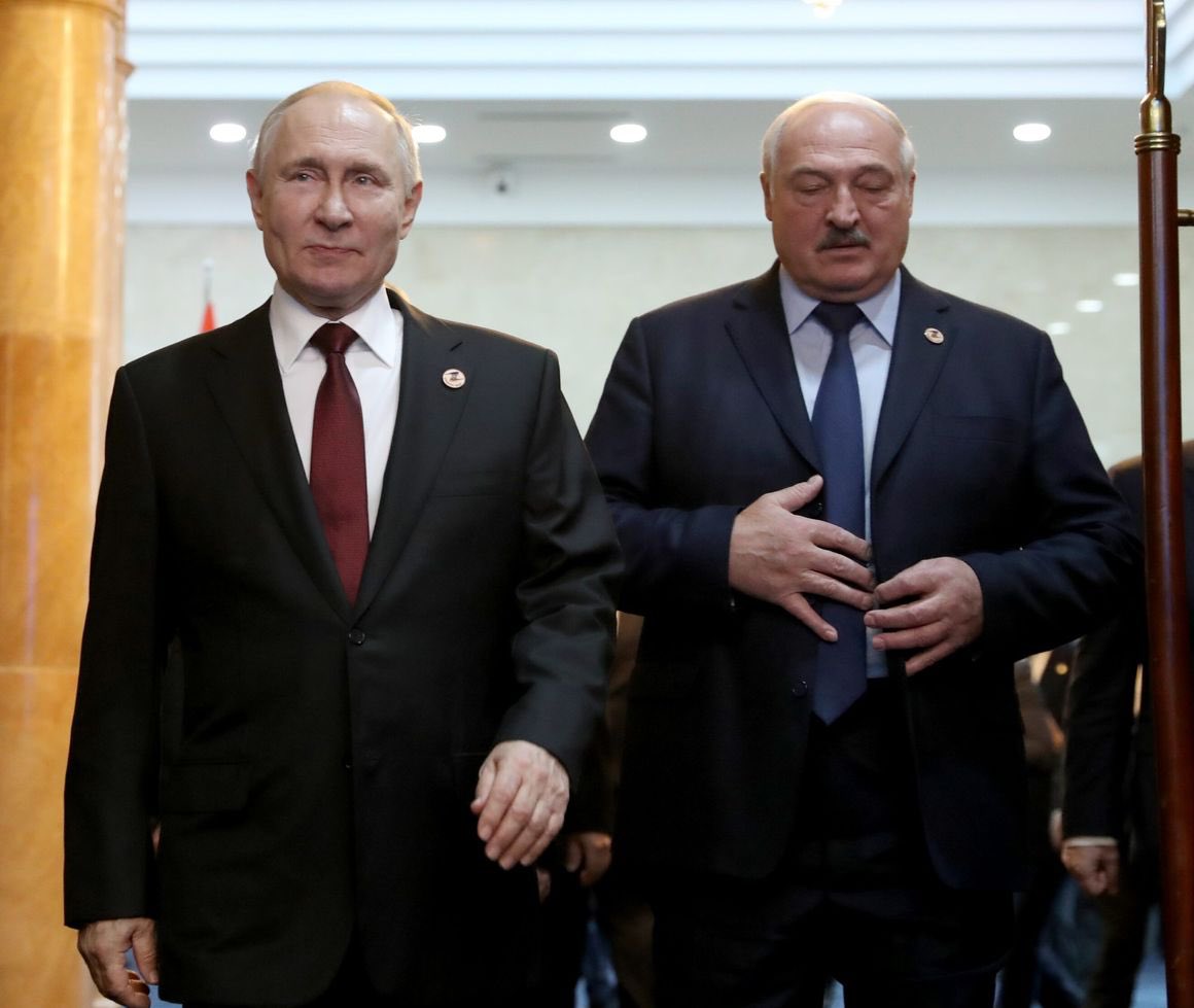 BREAKING:

The Belarusian authorities have cut off the internet in the area of the main Wagner Group camp in the Tale Village in Belarus.

Looks like Putin and Lukashenko are trying to stop the Wagner Group from communicating with each other and coordinating a quick response.