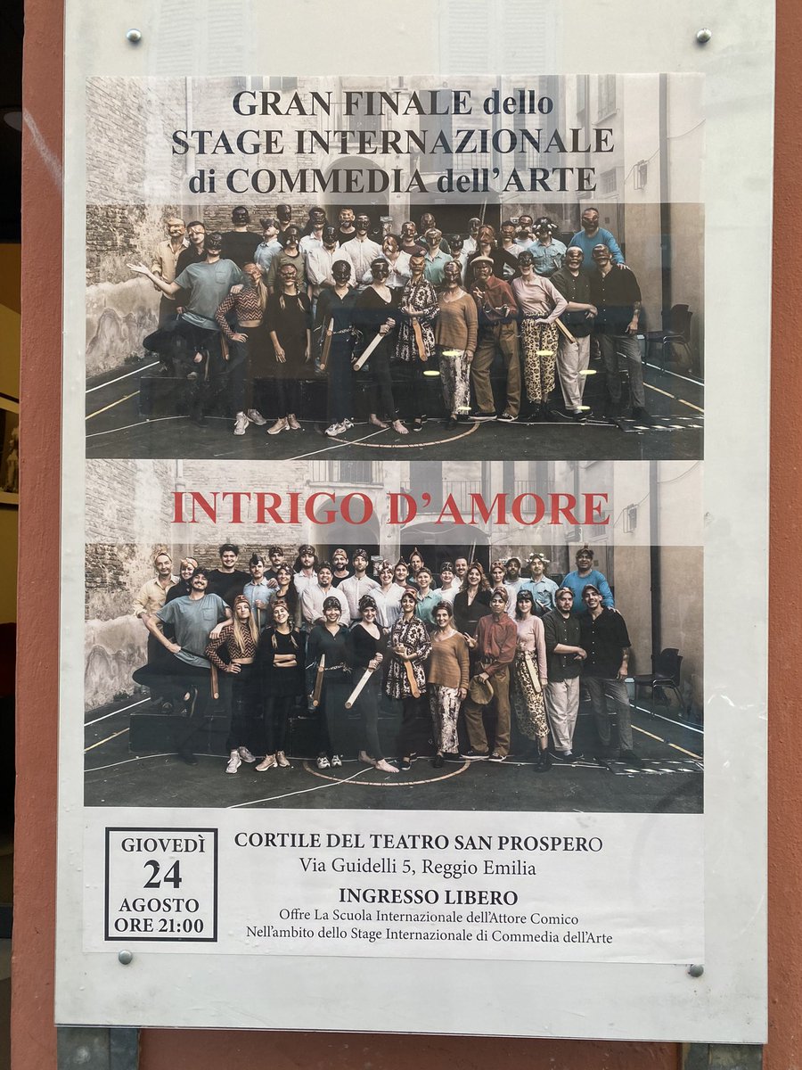 learningmasks's tweet image. Cheryl has spent the past month in Italy honing, polishing, revisiting characters with @commediabyfava. Tomorrow at 9pm in Teatro San Prospero, Reggio Emilia, Italy the finale canovaccio will be performed. Join us! È gratis!