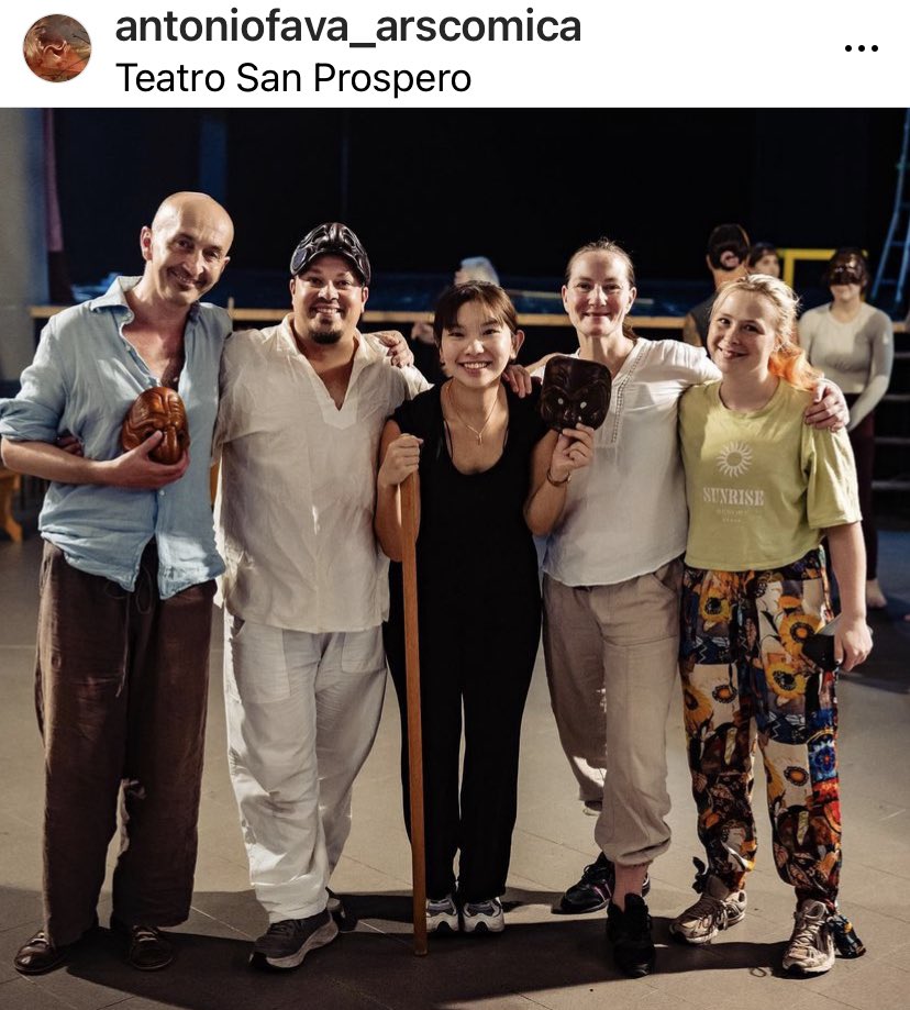 learningmasks's tweet image. Cheryl has spent the past month in Italy honing, polishing, revisiting characters with @commediabyfava. Tomorrow at 9pm in Teatro San Prospero, Reggio Emilia, Italy the finale canovaccio will be performed. Join us! È gratis!