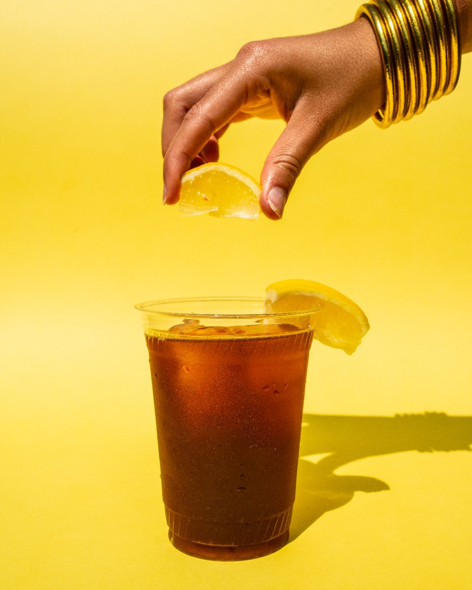 MamaCrows's tweet photo. This one's for our sweet tea lovers 🍋 

Click here to place an online order: 
https://t.co/ZVdoXP4Fi2 https://t.co/geMcGjYgtc