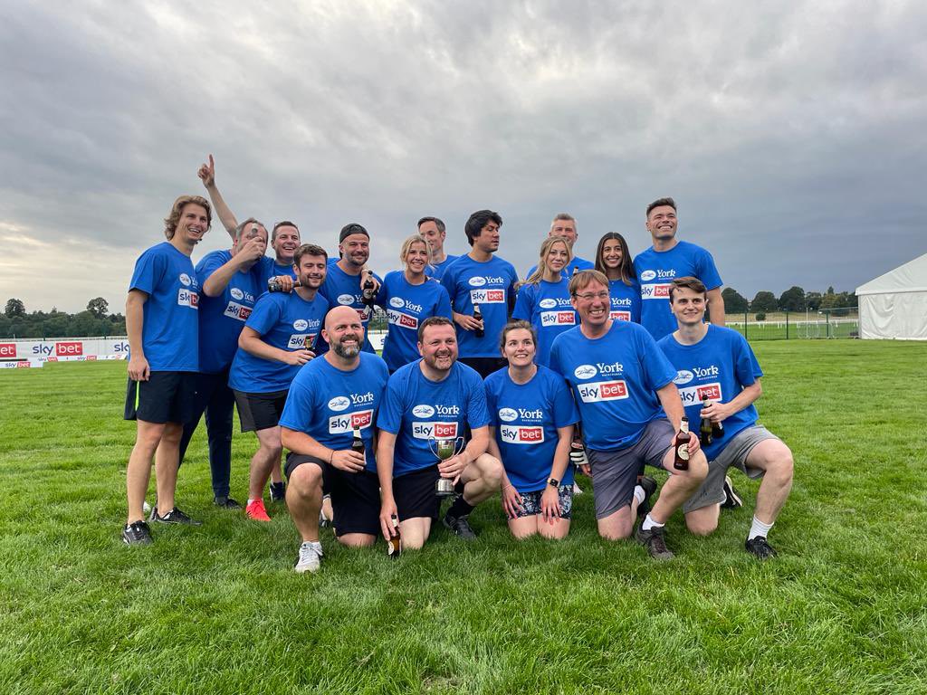 yorkracecourse's tweet photo. Each year at the @SkyBet Ebor Festival, there is a ‘friendly’ rounders match between Sky Bet/York Racecourse and @itvracing on eve of the first day. 

🏆 We are delighted to announce this year’s victory goes to Sky Bet and York! https://t.co/HluWJA9am4