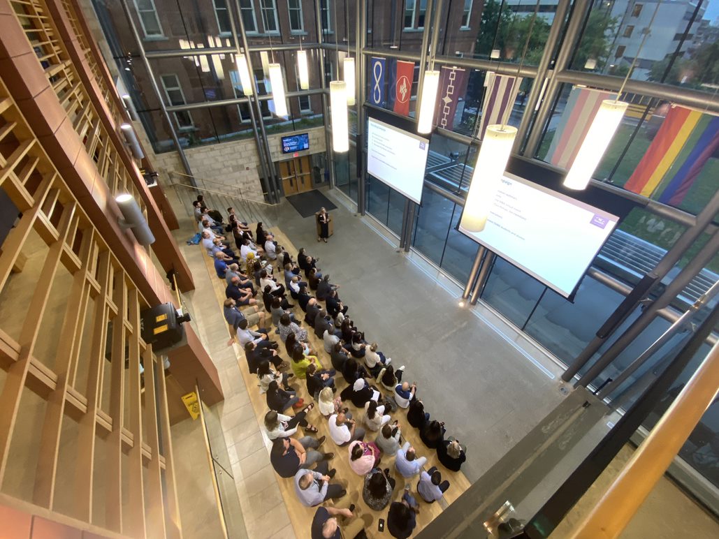 In August, the Executive MBA class of 2025 arrived on campus. Welcome to Smith!
 
This year, women make up more than half of the #SmithEMBA class. Learn more about Smith's efforts to enable more women to ascend to the senior ranks of management: smith.queensu.ca/mba_programs/e…