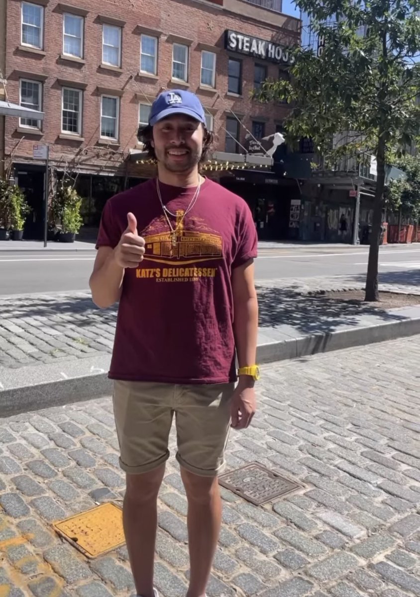 watcherupdated's tweet photo. 🚨📷 Beef Boy in the Big Apple. (ryanbergara via instagram) https://t.co/U0LvZdJEBd
