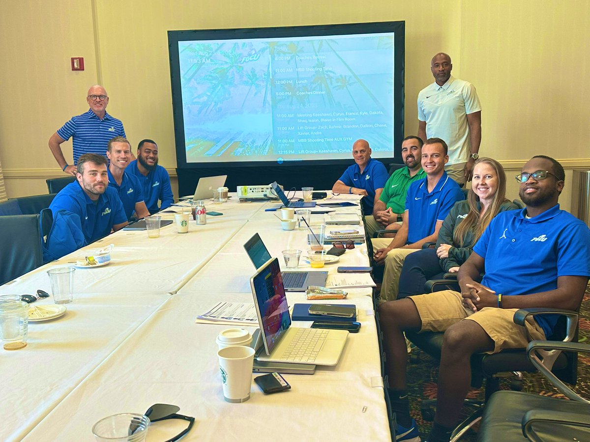 2023 FGCU Men’s Basketball Coaches Retreat!! 🔒 in!! #ATTITUDE #WingsUp 🌴🤞