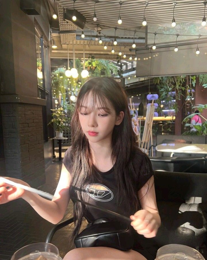 nana_dnu's tweet photo. ˖ ⠀⠀⠀@𝙣𝙖𝙣𝙖𝙮𝙪𝙡 new update on #dnugram

café e fofoca com ela. 🥰 https://t.co/sWqduHLeJp