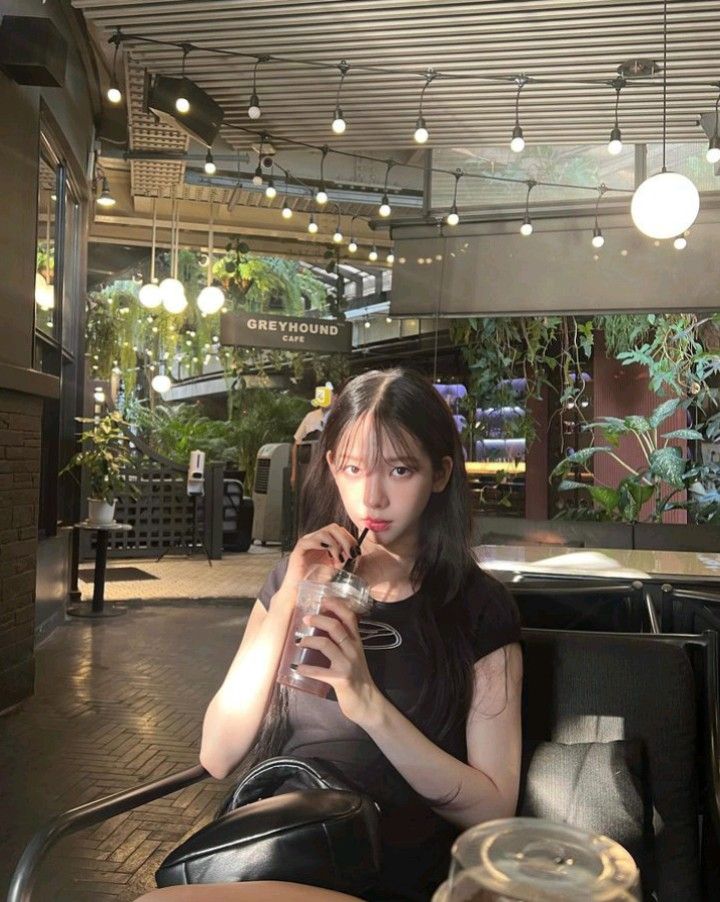 nana_dnu's tweet photo. ˖ ⠀⠀⠀@𝙣𝙖𝙣𝙖𝙮𝙪𝙡 new update on #dnugram

café e fofoca com ela. 🥰 https://t.co/sWqduHLeJp
