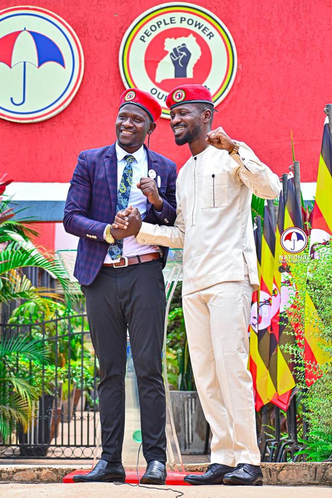 HEBobiwine's tweet image. Earlier today, I addressed the nation on matters of the struggle including: 

1.    𝐍𝐚𝐭𝐢𝐨𝐧𝐰𝐢𝐝𝐞 𝐌𝐨𝐛𝐢𝐥𝐢𝐬𝐚𝐭𝐢𝐨𝐧 𝐓𝐨𝐮𝐫. Starting next week, we shall be travelling across the country to establish party offices and meet with party leaders, members and…