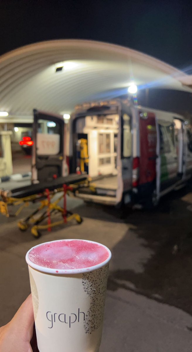 AliAbdulAzizY's tweet photo. Night shift 🚨🚑 https://t.co/SGjZTVoYoy