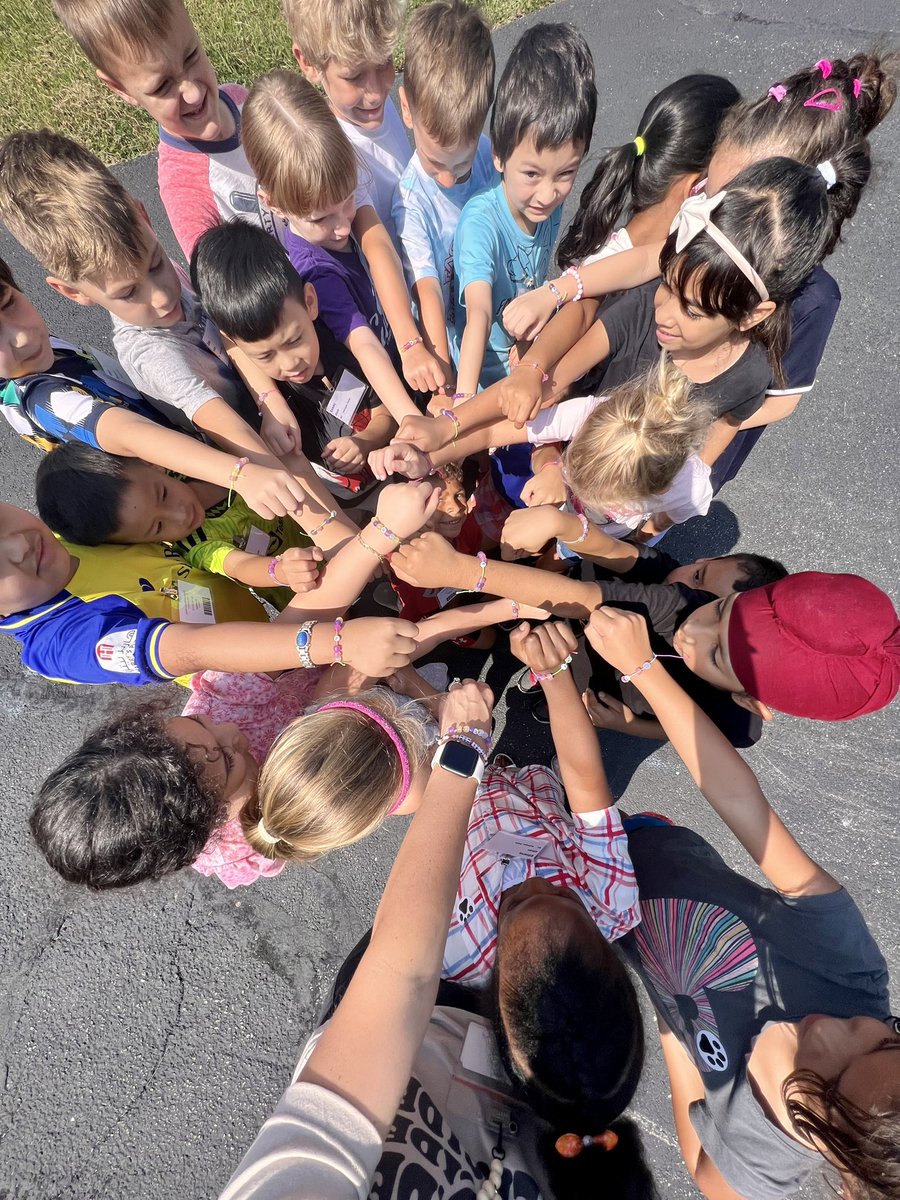 Today we made class friendship bracelets after reading Our Class is a Family…. We loved going outside to see the beads change color in the sun 🩷 <a href="/Creeksidetweet/">Creekside ECS</a>