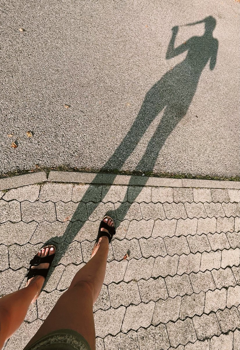 AdoraValencia's tweet photo. Nothing is better than a hot day ☀️

#feet #feetcontent #womanfeet #feet_lover #feetpic #feet_pic https://t.co/LkHH8DFLqy