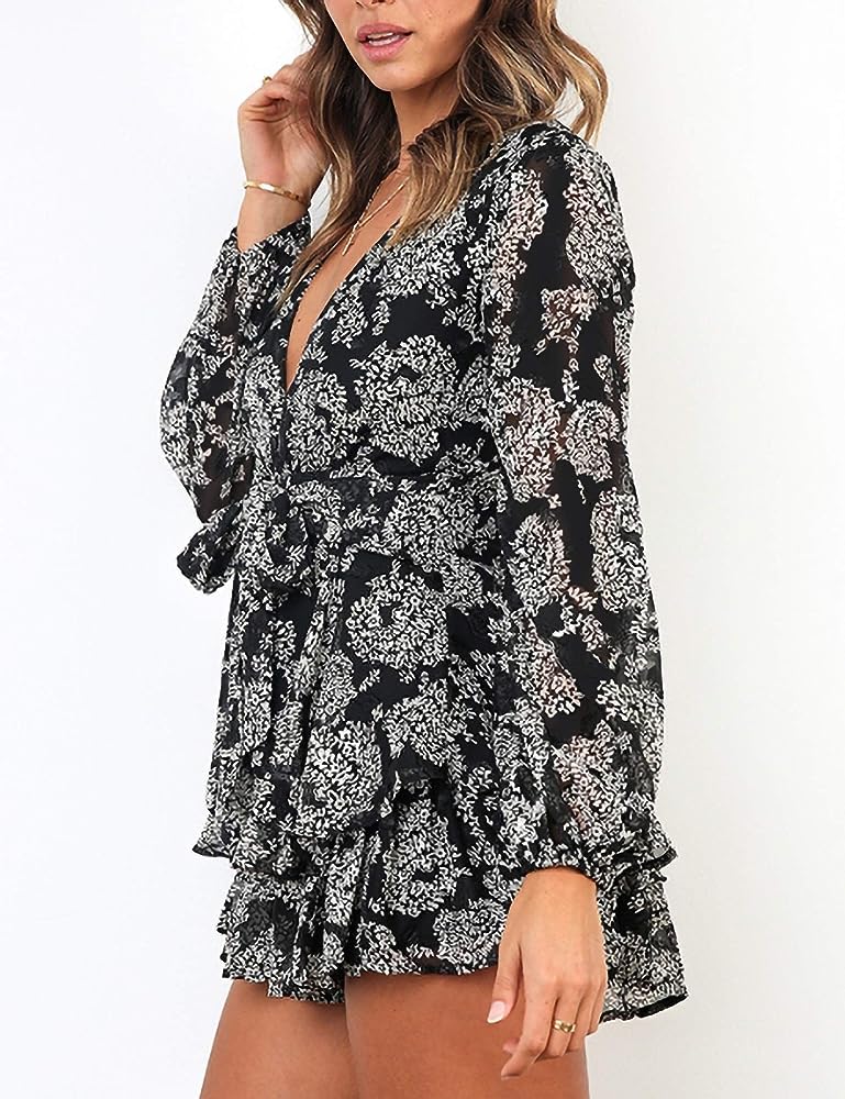 clicks3ll's tweet photo. https://t.co/1d1l60PnVK
The Relipop Women's Romper Floral Print V Neck Baggy Sleeve is a trendy and stylish piece that is perfect for any fashion-forward woman. This romper features a beautiful floral print that adds a touch of femininity and elegance. https://t.co/7gMTJ2bWAn