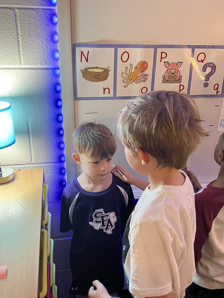 We had a great time helping out our 3rd grade Buddy Class today with measurement. Thank you Mr. Partlow for bringing your friends to see us! #GrowingGreatness <a href="/HumbleISD_HHE/">Hidden Hollow Elementary</a>