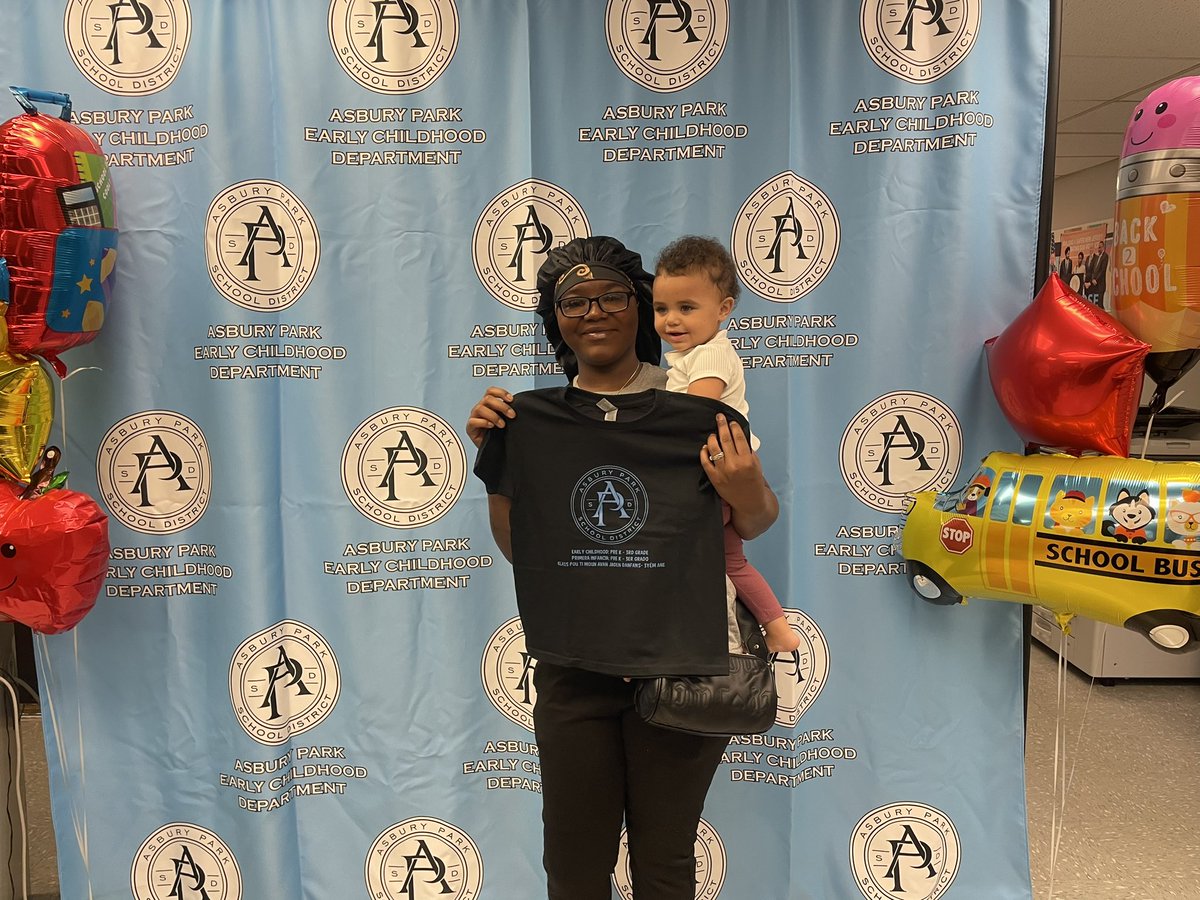 Rachel Adamczyk tweet media