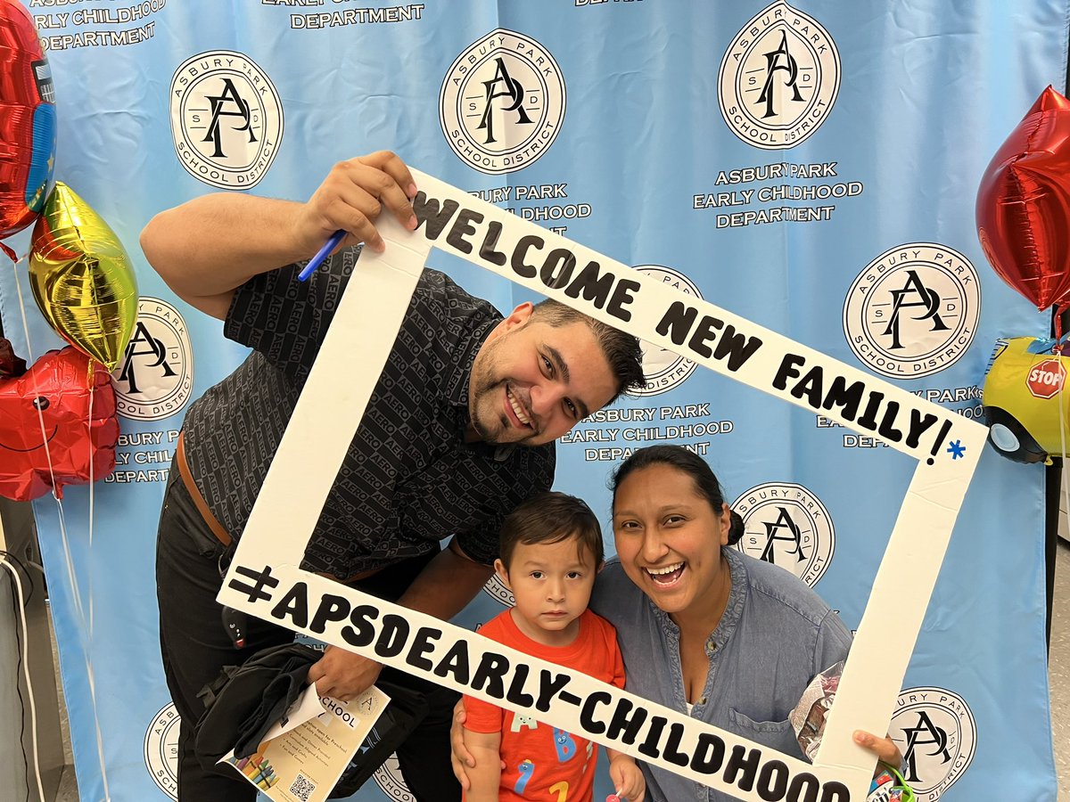 Rachel Adamczyk tweet media