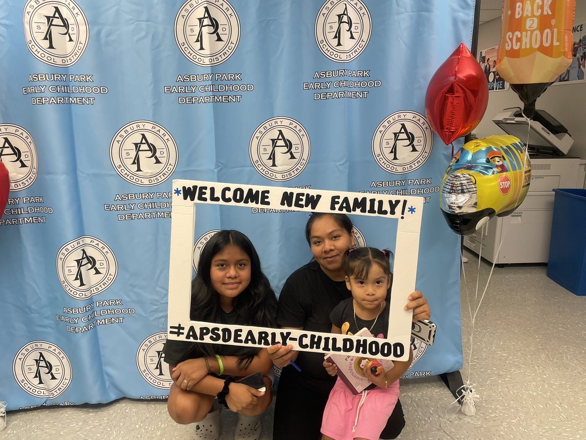 Rachel Adamczyk tweet media