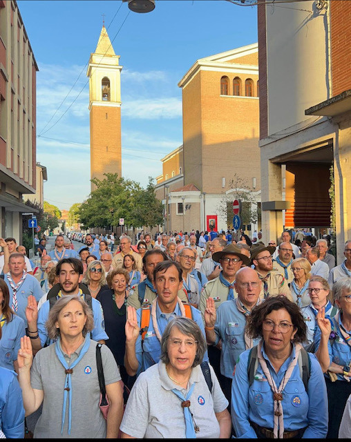 agesci's tweet photo. Perché per le guide e gli scout #donMinzoni non è solo un ricordo. Ma è un impegno.
#100donminzoni #agesci #masci #fse #cngei #seiguida #seiscout https://t.co/AXDxAnkfU1