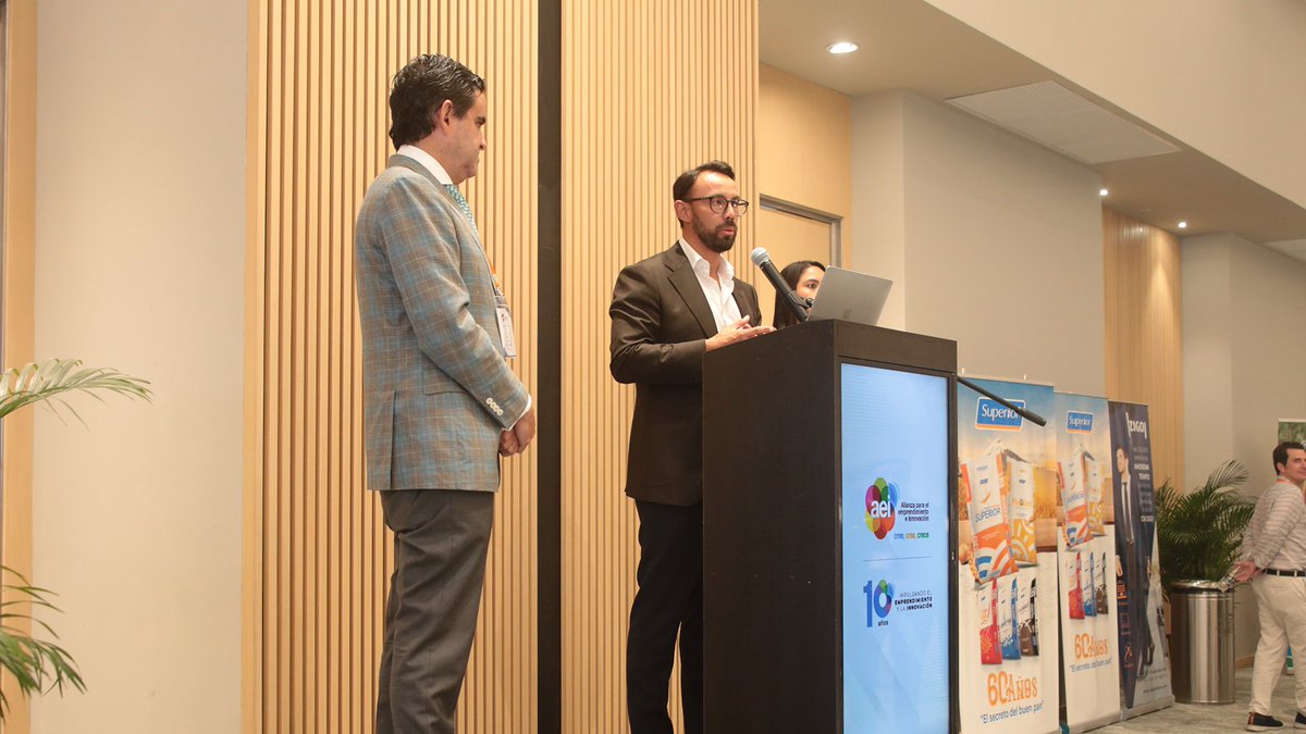 OrientalOIA's tweet photo. Nos emociona ser parte de eventos donde la gastronomía e innovación se fusionan. Es así que fuimos parte de este conversatorio donde varias industrias se unieron para hablar de gastronomía a través de innovadores emprendimientos. @aeiecuador
#Oriental #gastronomía #Innovación https://t.co/0UJPLCjkbS