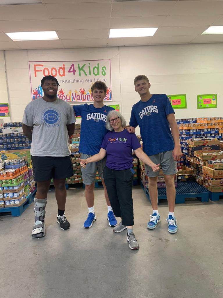Had a great day today helping @F4KNFL feed chronically hungry kids. You can help too! Visit food4kidsfl.org to see how you can be involved too. @FL_Victorious #FVFoundation