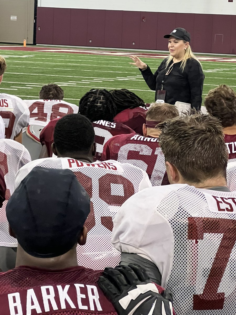FSUFootball's tweet photo. You know a big game is upcoming when @cbfowler and @sportsiren visit!

#NoleFamily | #KeepCLIMBing https://t.co/3E3xEtuJaQ