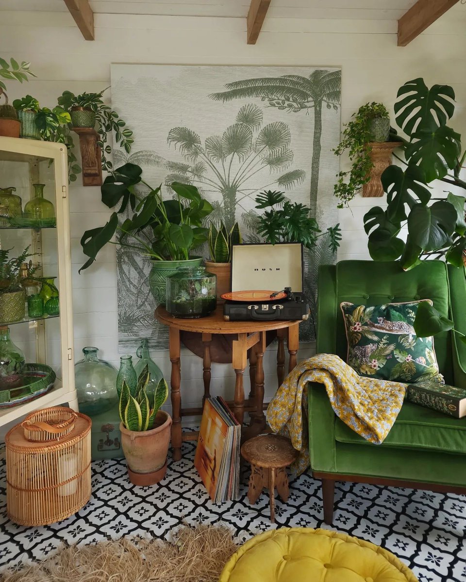 Serenity in shades of green 🌲🎧️

📷: sixat21 on IG