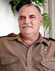 Mi querido hermano Orlando Cardoso Villavicencio, un héroe lleno de sencillez y de historias. Otra vez celebramos tu regreso, aunque nunca te fuiste porque #Cuba está en tu corazón.