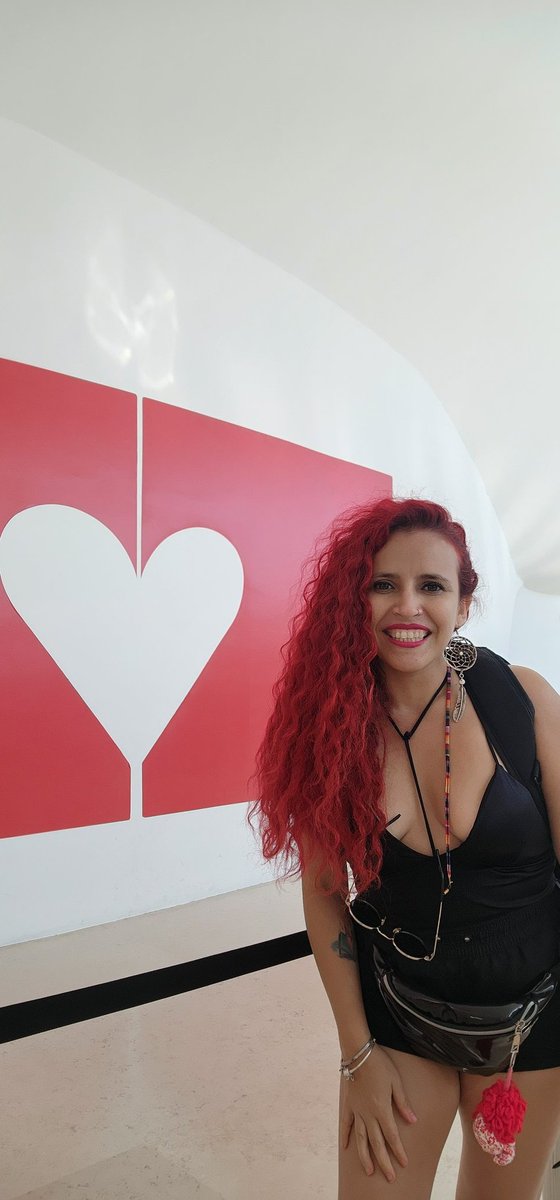 color rulo rojo tweet media