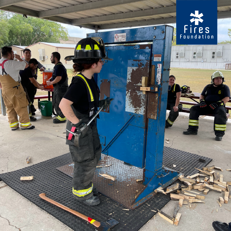 Firesfoundation's tweet photo. Curso OCI "Operaciones contra incendios estructurales" en Houston Fire Academy  bomberos de concepción https://t.co/N9uxqZpiQK