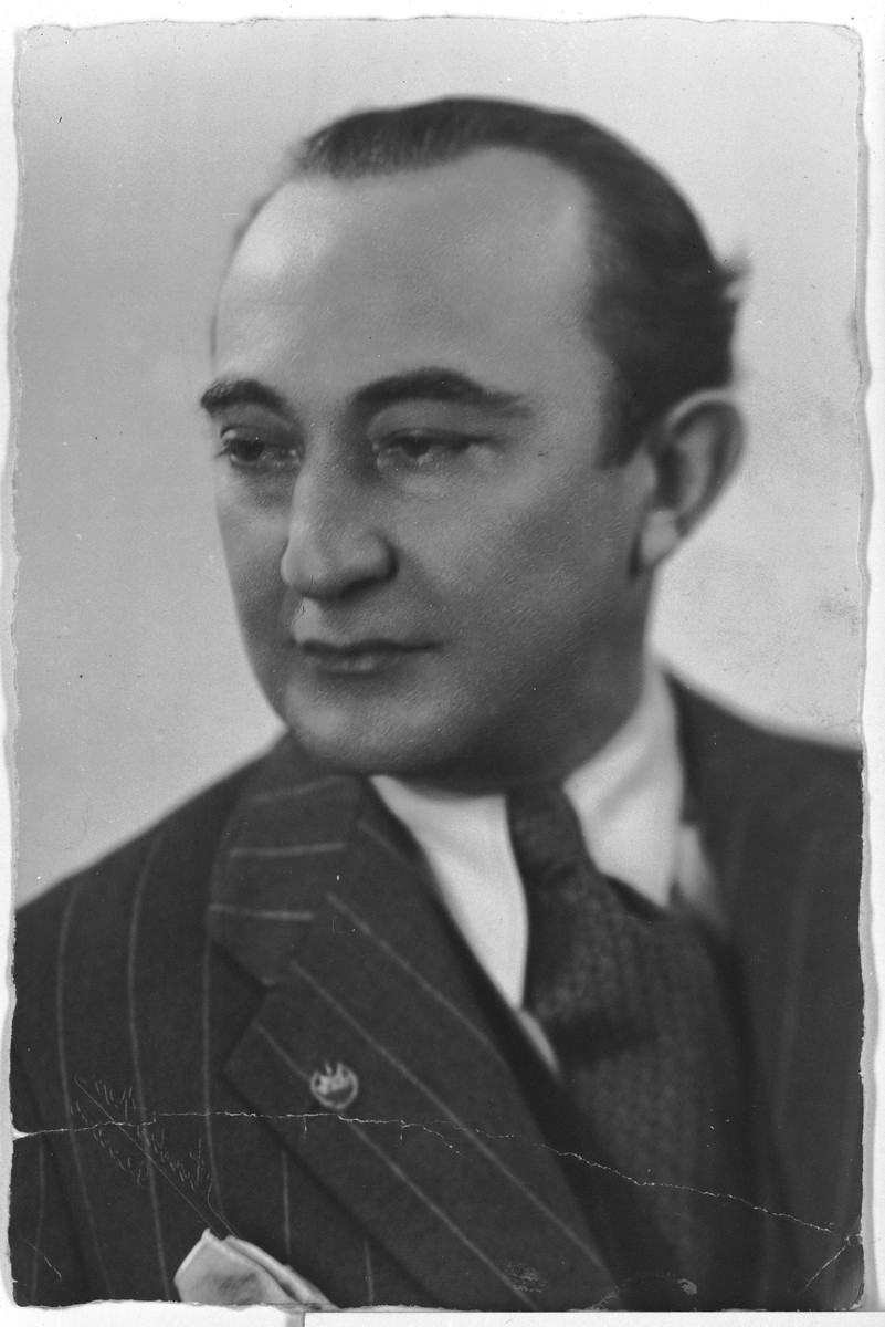 Hungarian Jewish businessman George Mandel-Mantello led one of the largest rescue efforts of the Holocaust. With the help of the consul general from El Salvador, Colonel José Castellanos, he issued thousands of Salvadoran citizenship papers to Jews across German-occupied Europe.