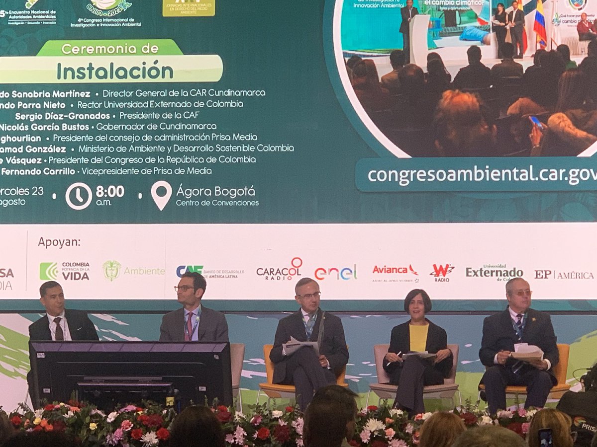 Hoy en la Cumbre Internacional de Sostenibilidad e Innovación ambiental. CAR. Un espacio ideal para recibir y compartir información valiosa en temas de cuidado ambiental y transición energética! 
#MineriaConProposito 
#MineriaBienHecha