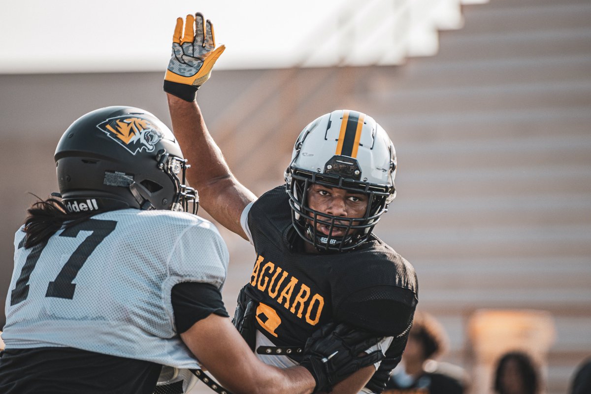 Hustle and heart.

#SagU • #ChampionshipTradition