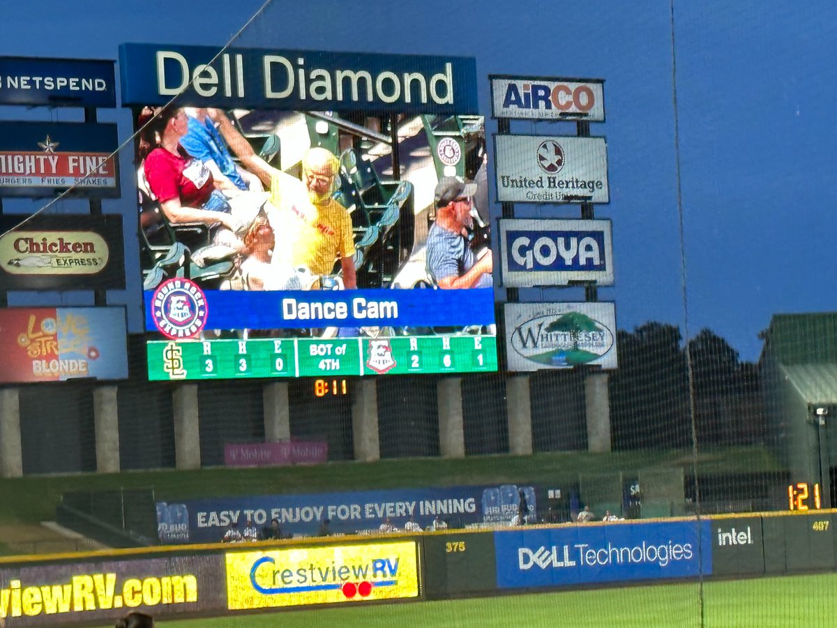 I’m famous now!!!!!!
#baseball #delldiamond #roundrockexpress #happynite