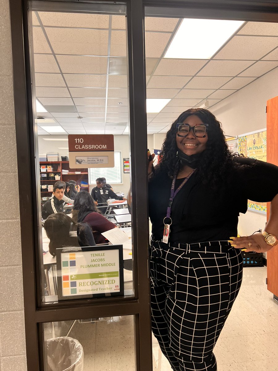 ELAted_in_TX's tweet photo. Great visit to @PlummerMS_AISD today. Students were engaging with text and trying out sentence patterns using Patterns of Power. Absolutely loved getting to hear students celebrate each other’s writing! @clynvan1 @DrCrystalWatson https://t.co/tBq3EiPlxz