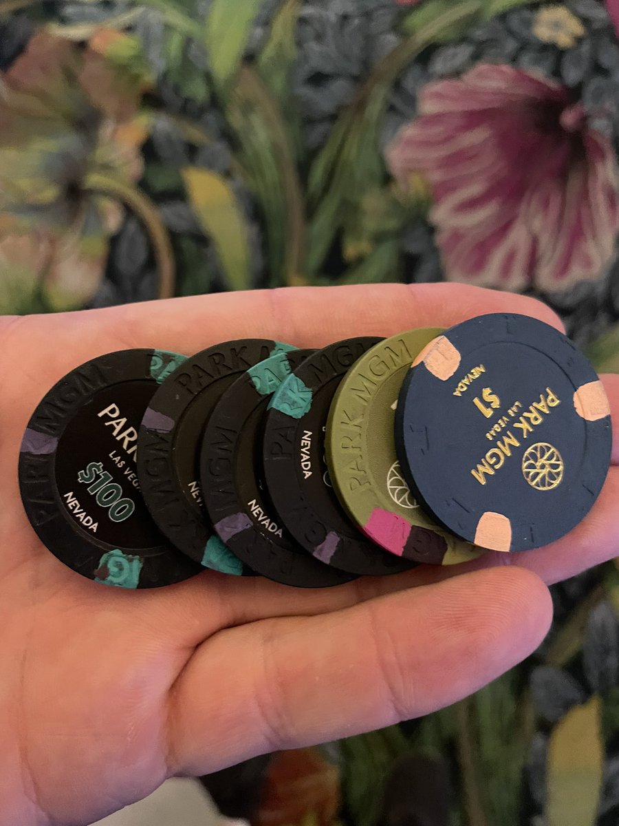 StripWalking's tweet image. Consecutive sessions where I didn’t lose! It’s a record #craps @TheVegasVice @LasVegasLocally @cnote_vegas @CrapVegas @ZDeGrote7 @kevinnagle