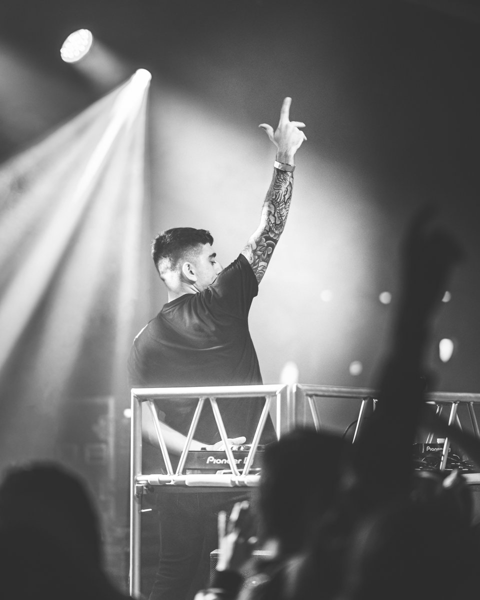 Summer Slushy Fest.. we about to TURN UP tomorrow. I have such a fun set on deck... Ima also bring a special guest(s) on stage to chop it up w me 😈

A big thanks to everyone who helped bring this event to life.. cheers to a celebration of great music &amp; great friends. Cya soon!