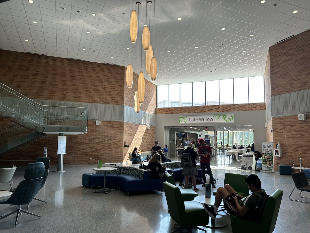 I had a great time connecting with the staff and touring the facilities <a href="/CLCIllinois/">College of Lake County</a> today. What great opportunities for <a href="/District128/">District 128</a> students and families!