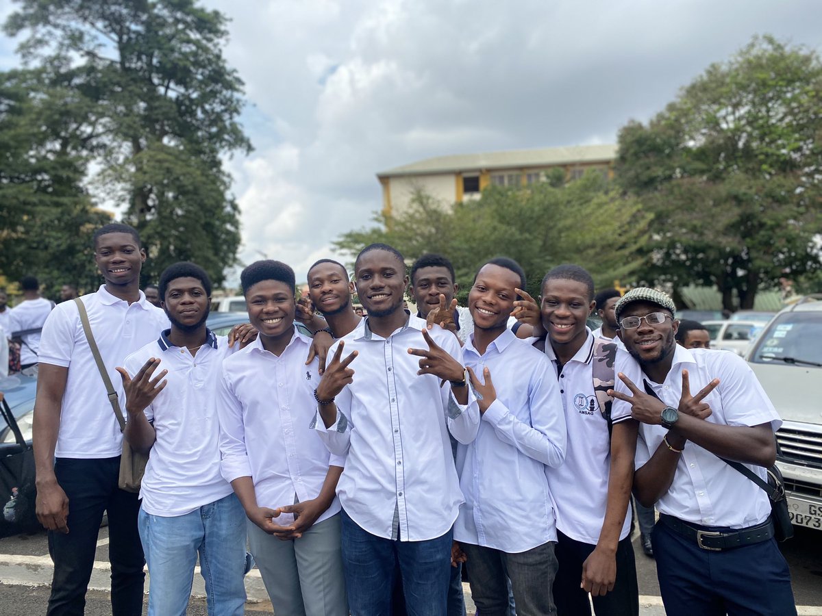 _cesaknust's tweet photo. Congrats to our Civil Engineering Class of 2023! Your hard work has paid off, and now you can look forward to your futures as new engineering professionals. Here's to many success stories. 
🏅💙🤍🎉

#MakingtheWorldHabitable 
#Congratulations🎉
#CesaEdiboard23
#CesaKnust https://t.co/LlZjUhiOeZ