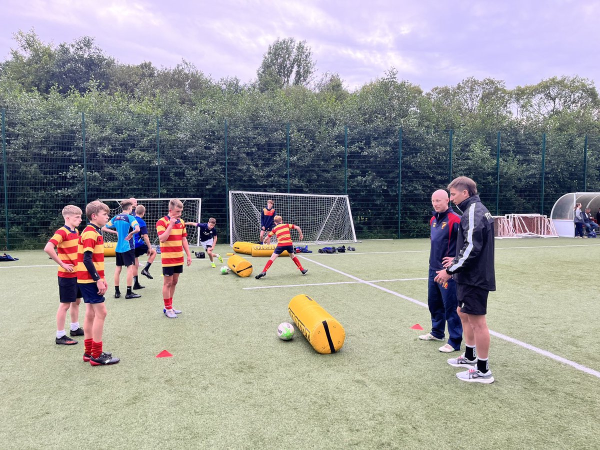 Sandyloch tweet media