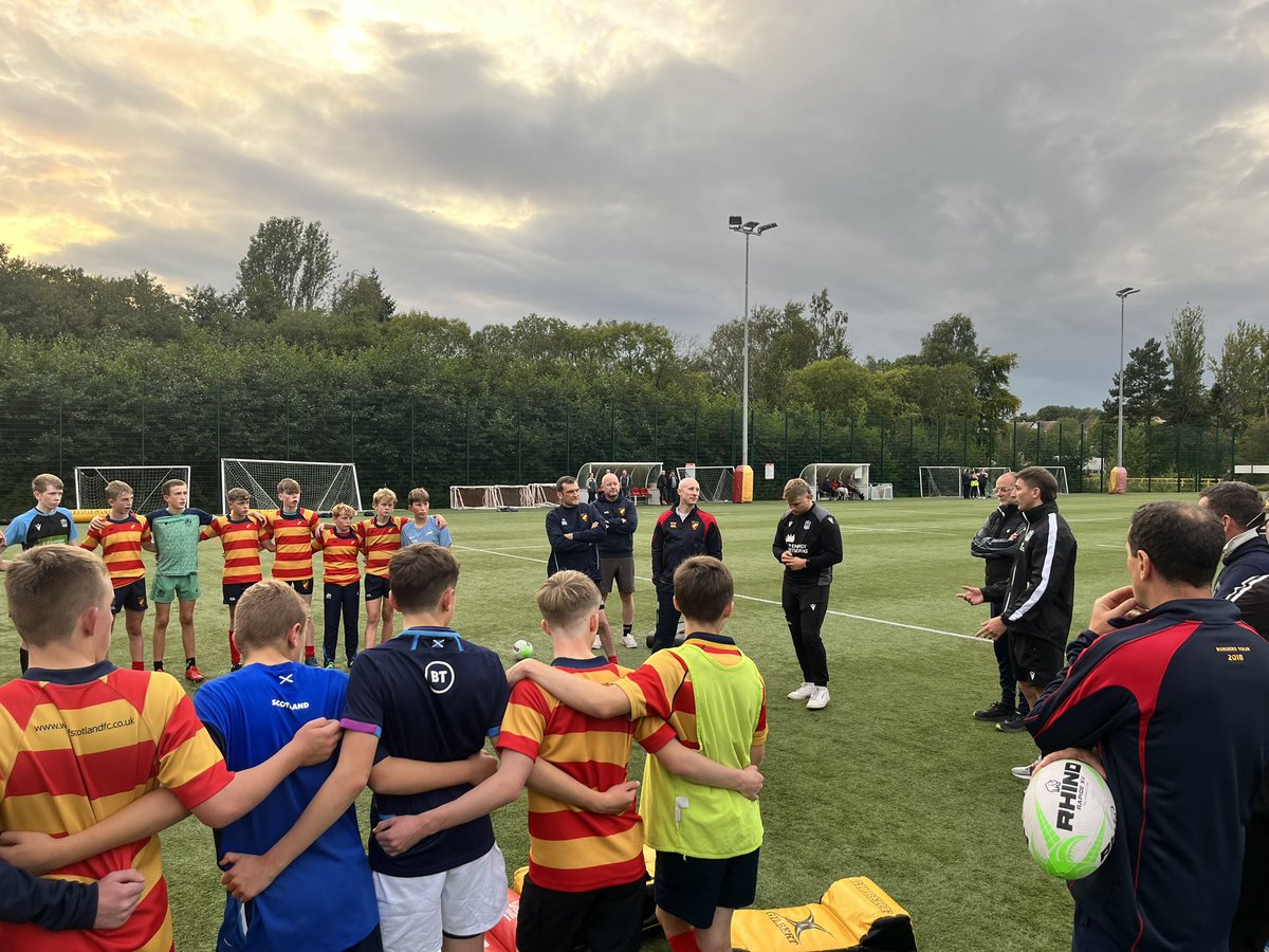 Sandyloch tweet media